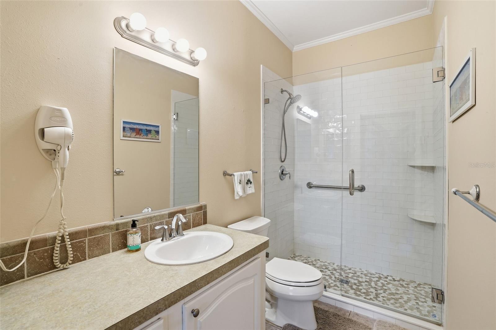 Listing Image #33