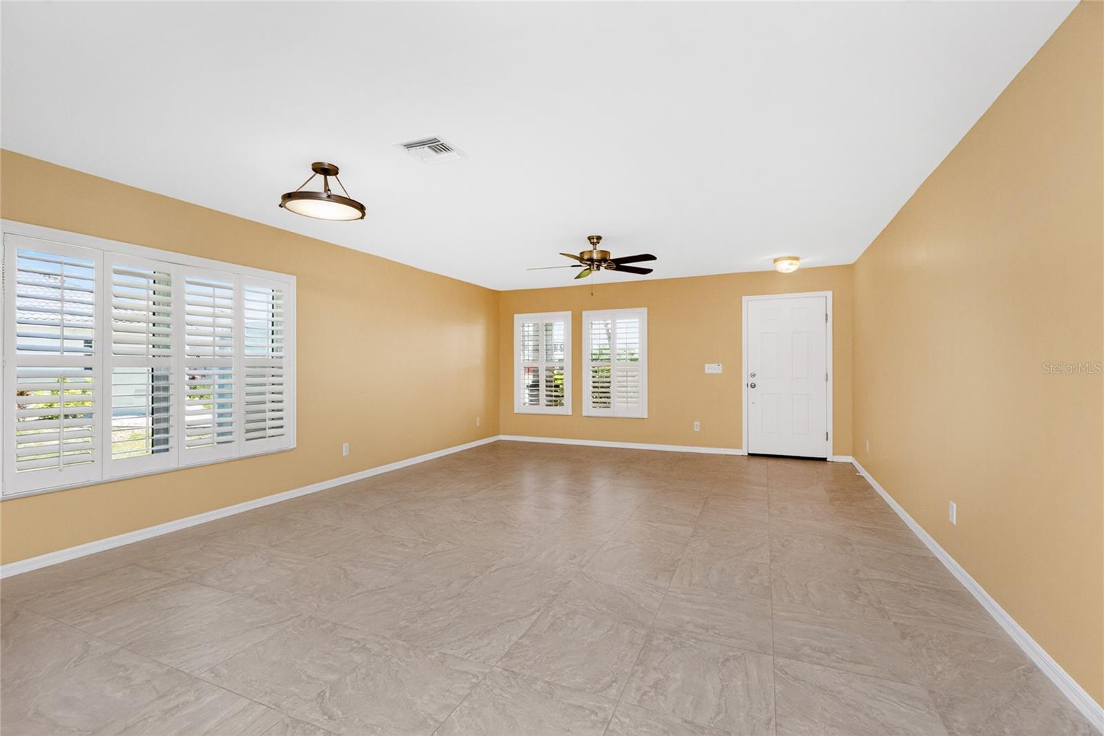 Listing Image #7