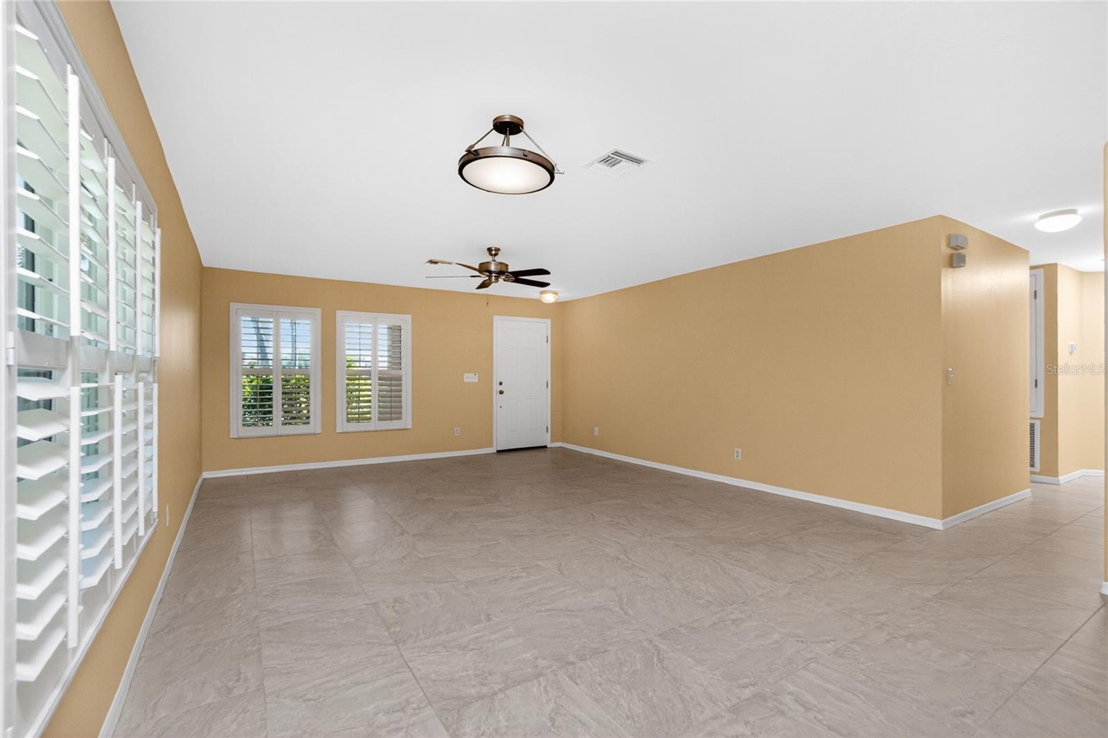 Listing Image #8