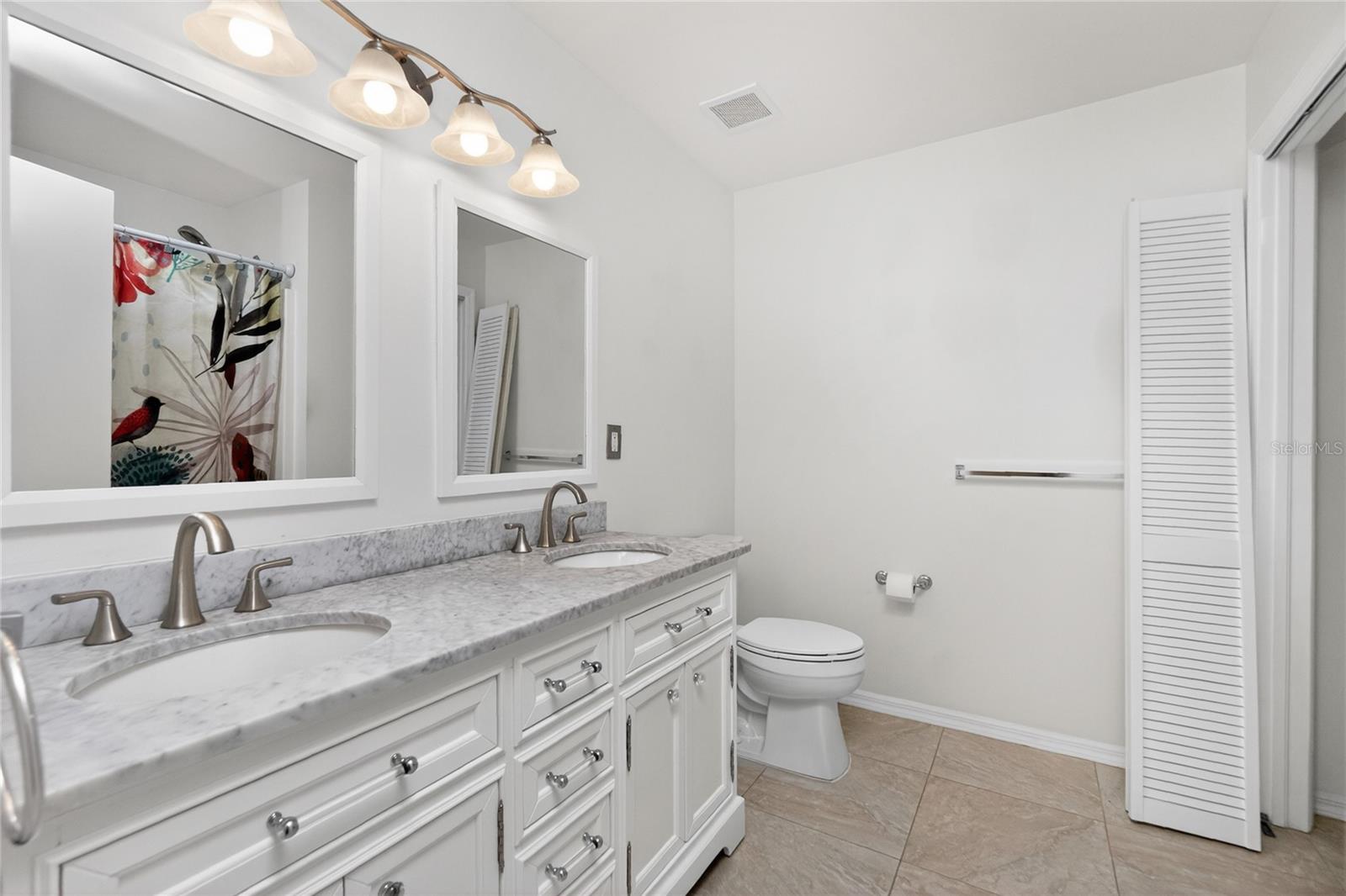 Listing Image #32