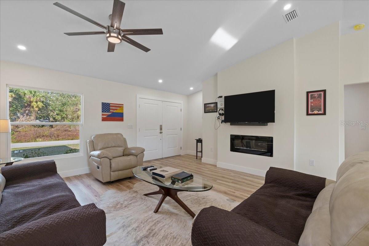 Listing Image #6