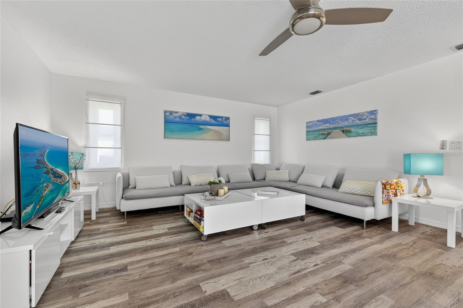 Listing Image #12