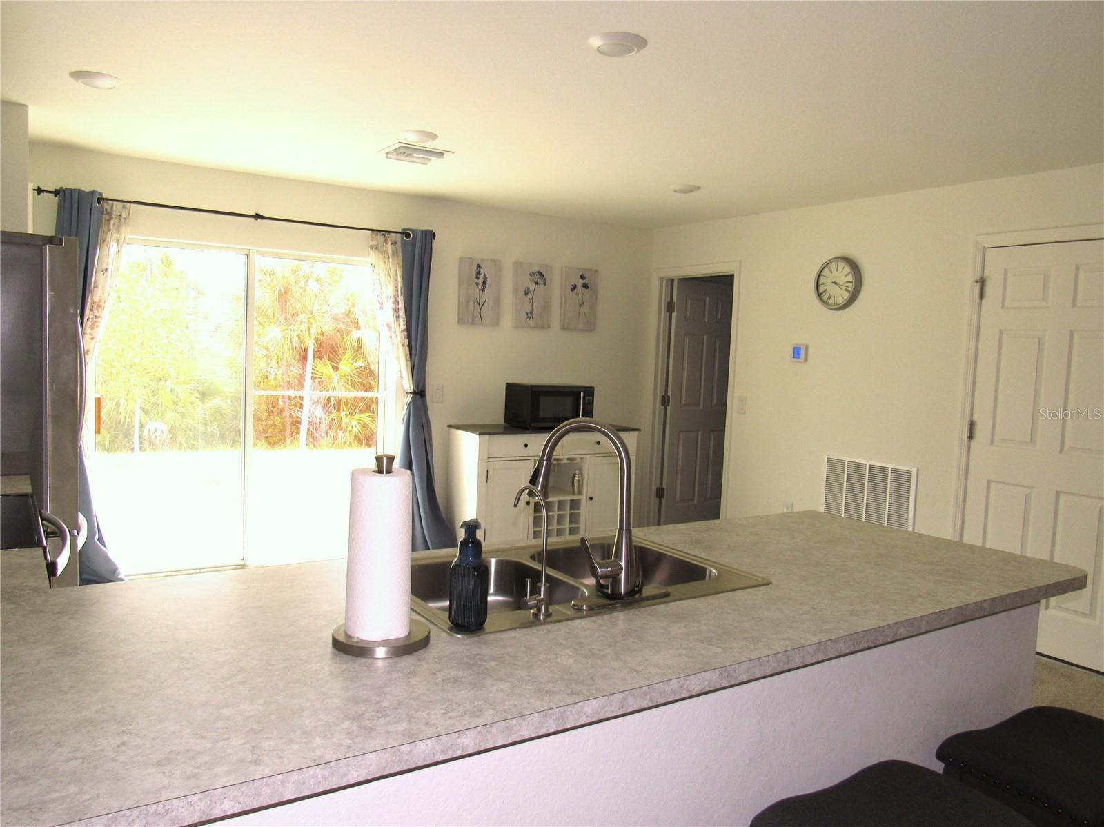 Listing Image #7