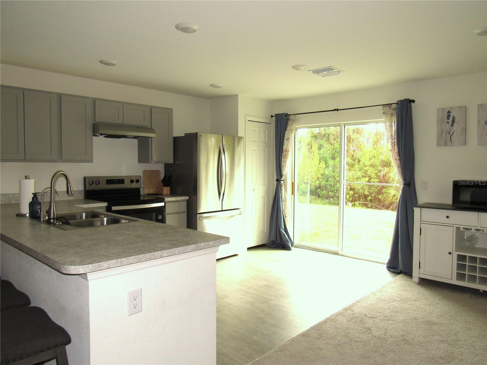 Listing Image #8