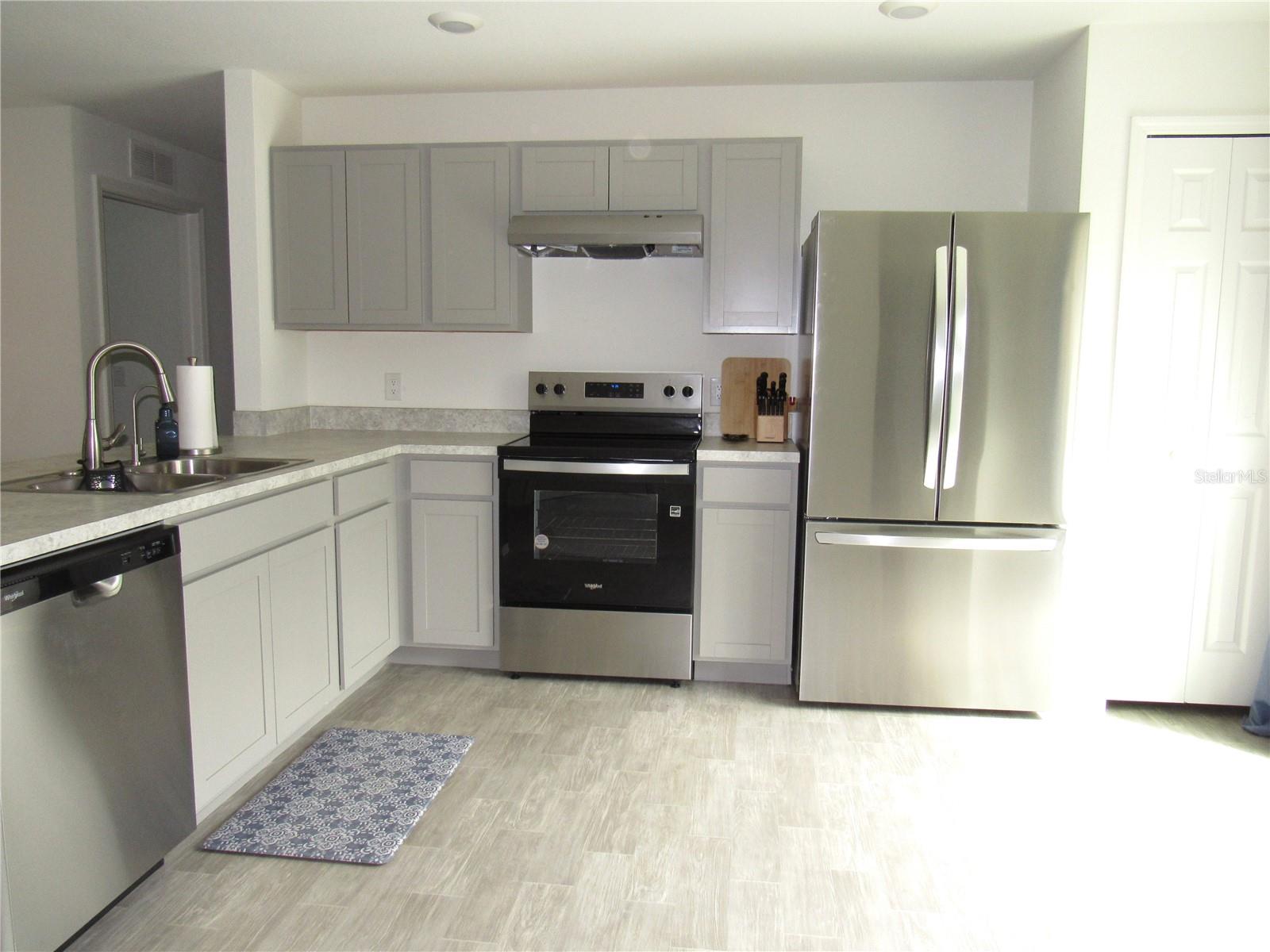 Listing Image #9