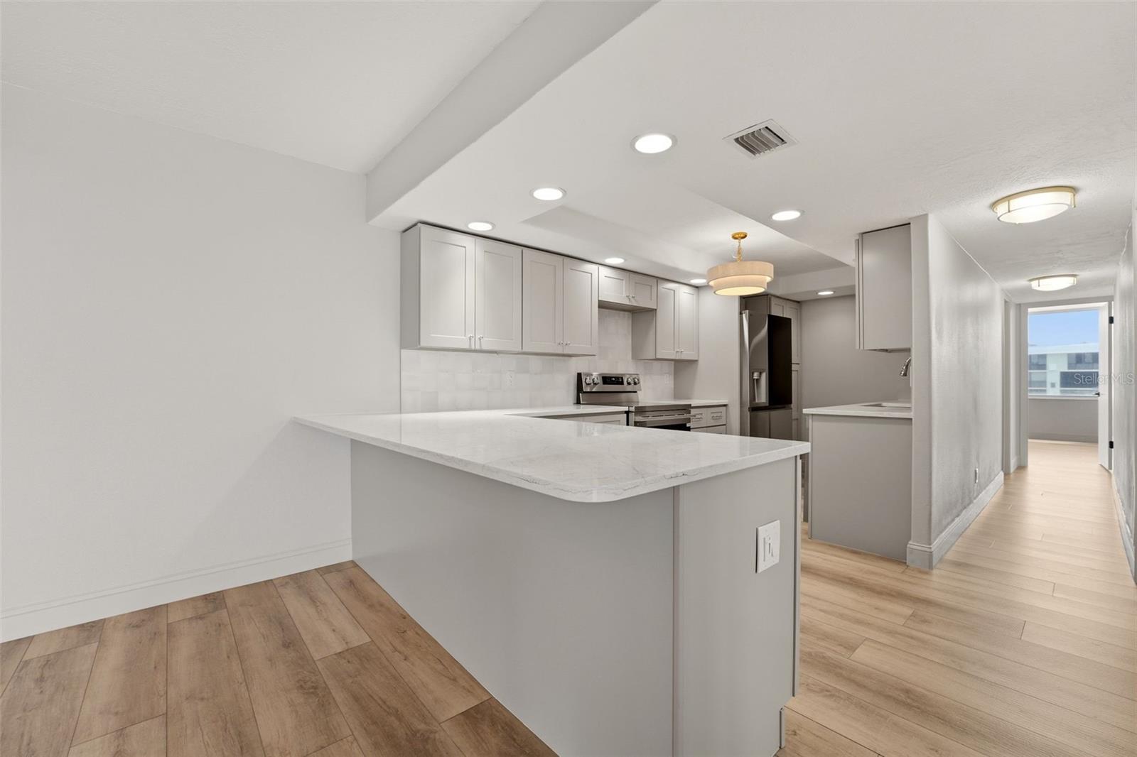 Listing Image #8