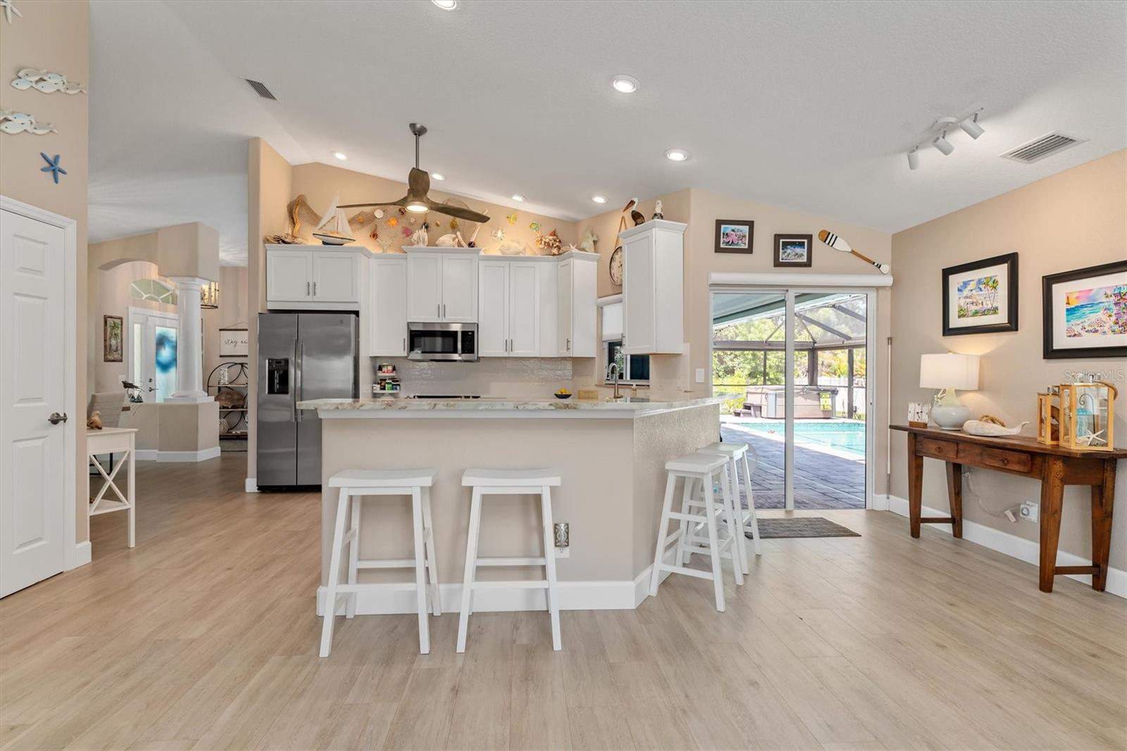 Listing Image #11