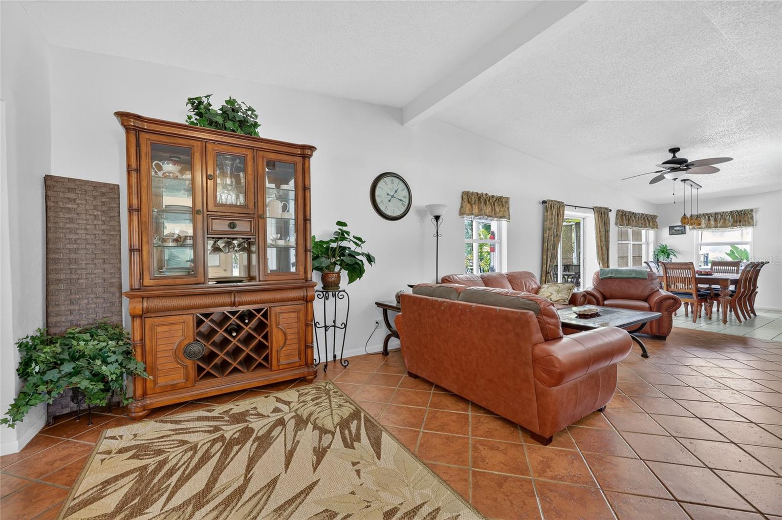 Listing Image #5