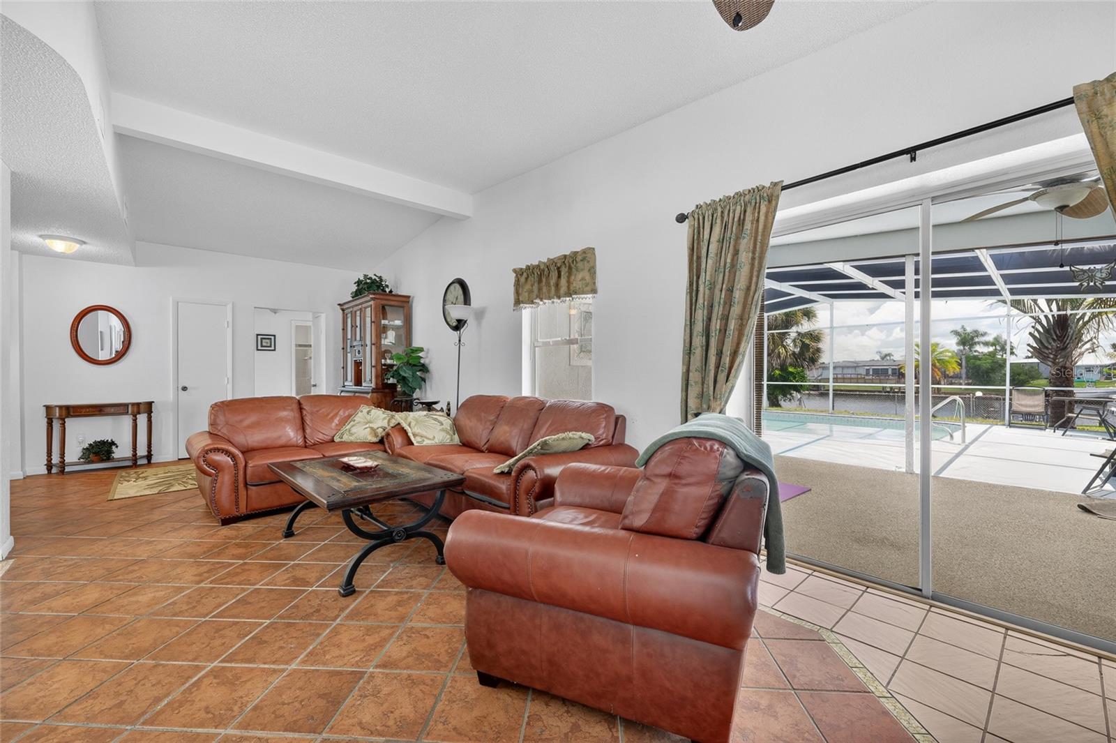 Listing Image #7