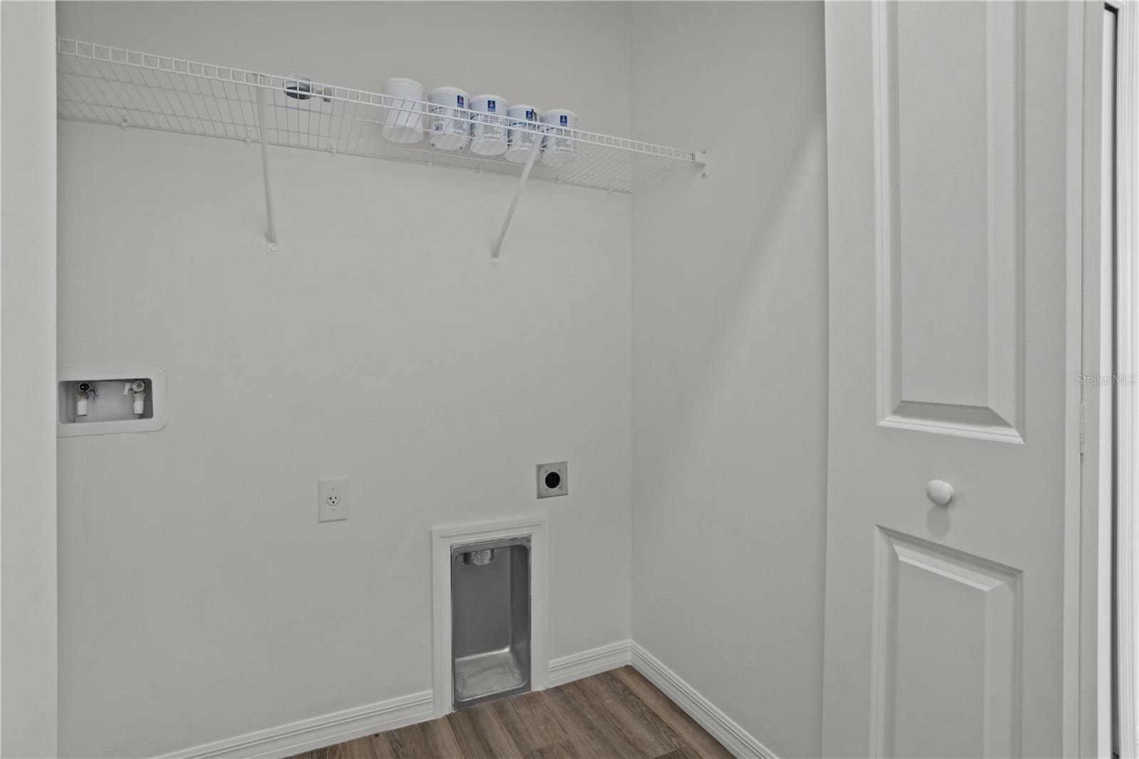 Listing Image #12