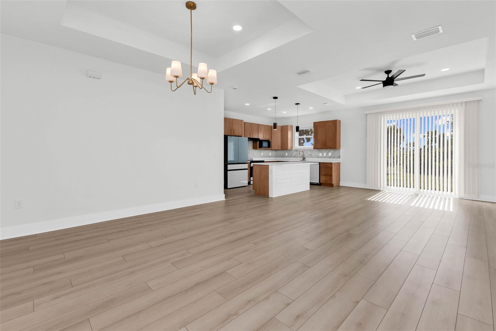 Listing Image #6