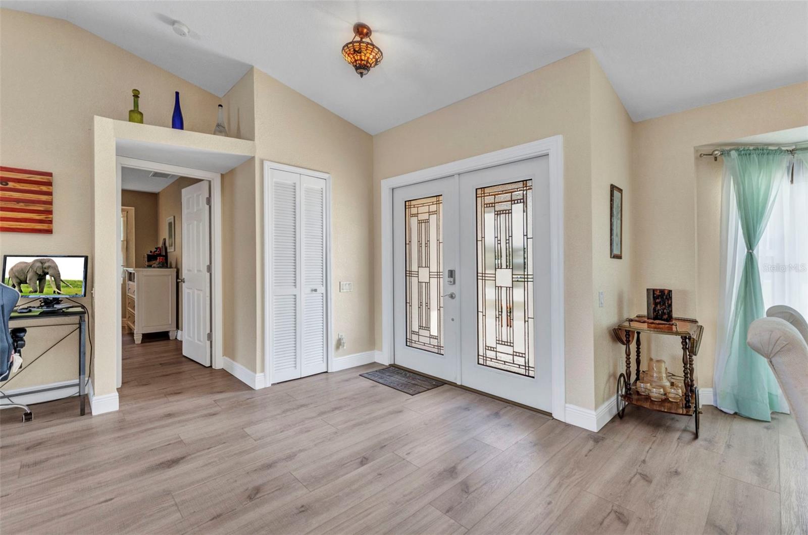Listing Image #4