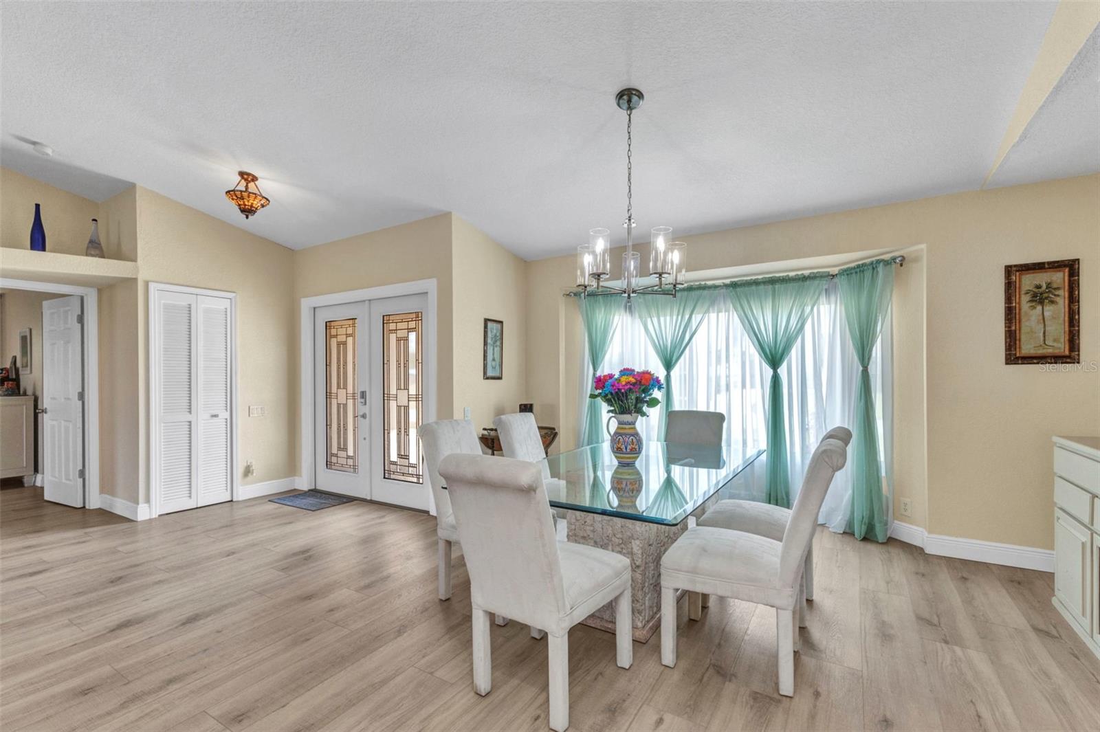 Listing Image #8
