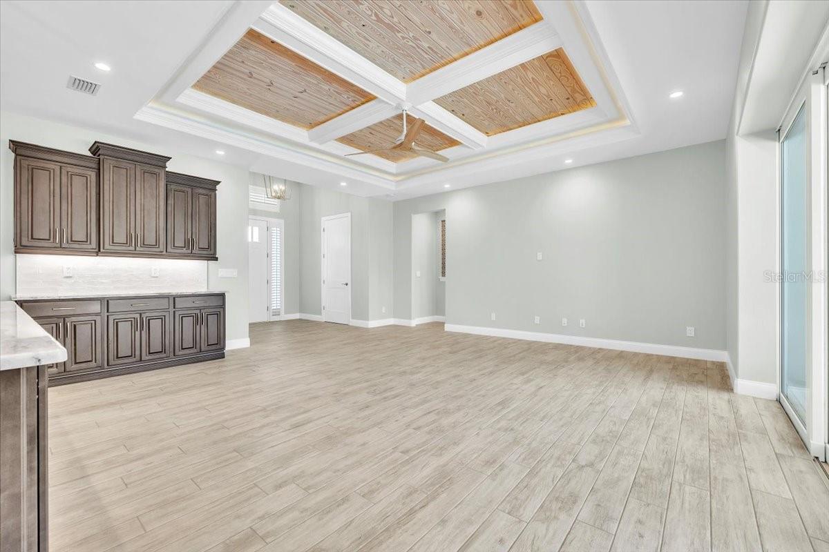 Listing Image #12
