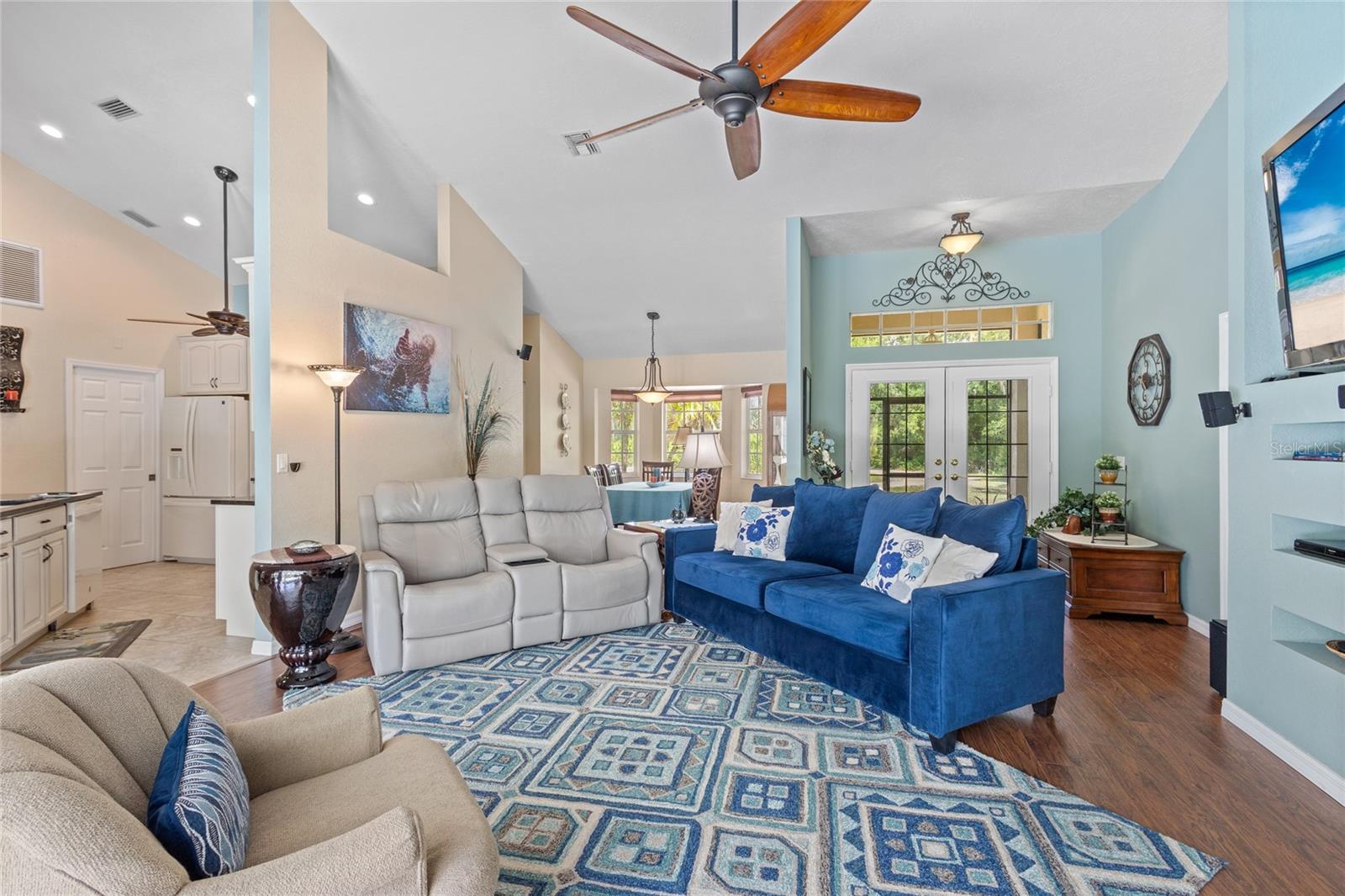 Listing Image #7
