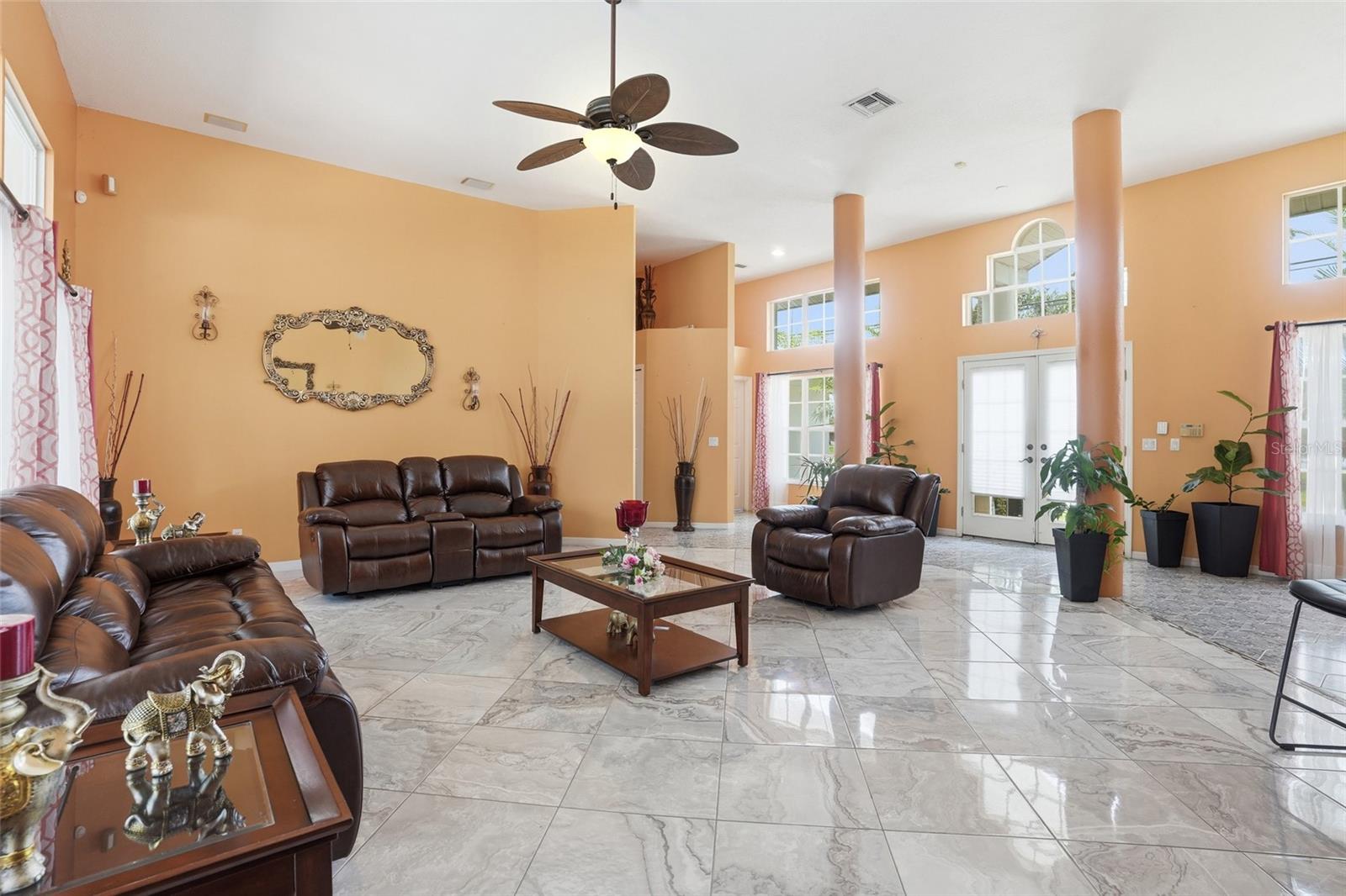 Listing Image #9