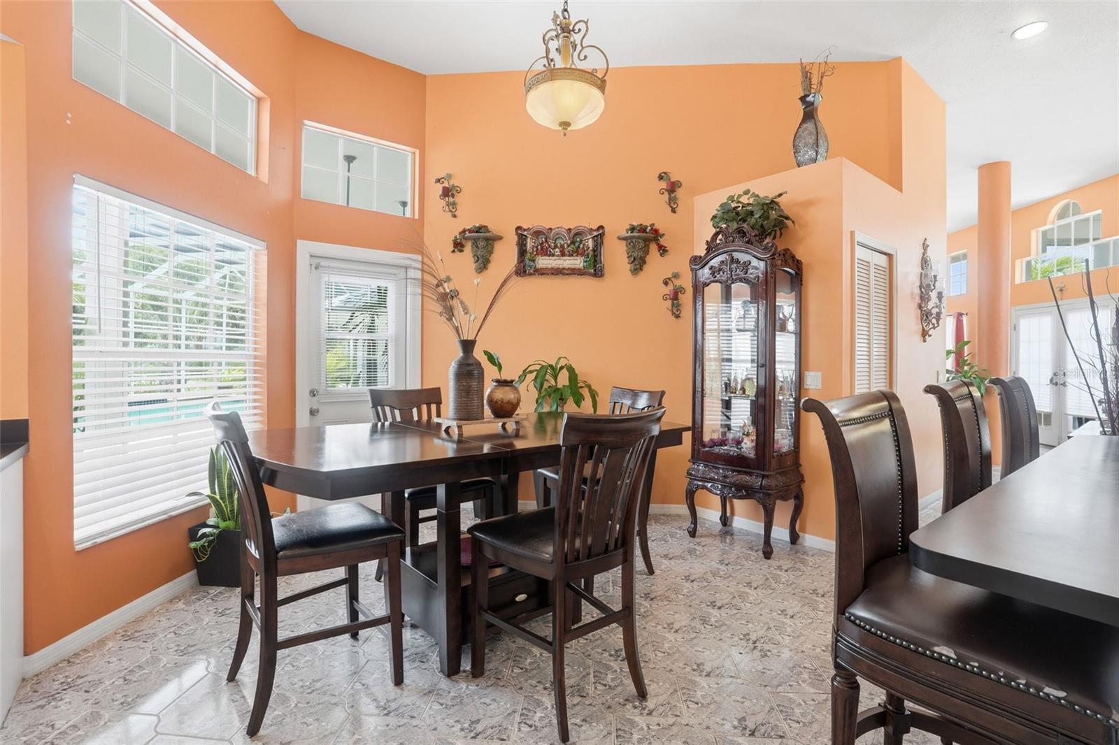 Listing Image #11