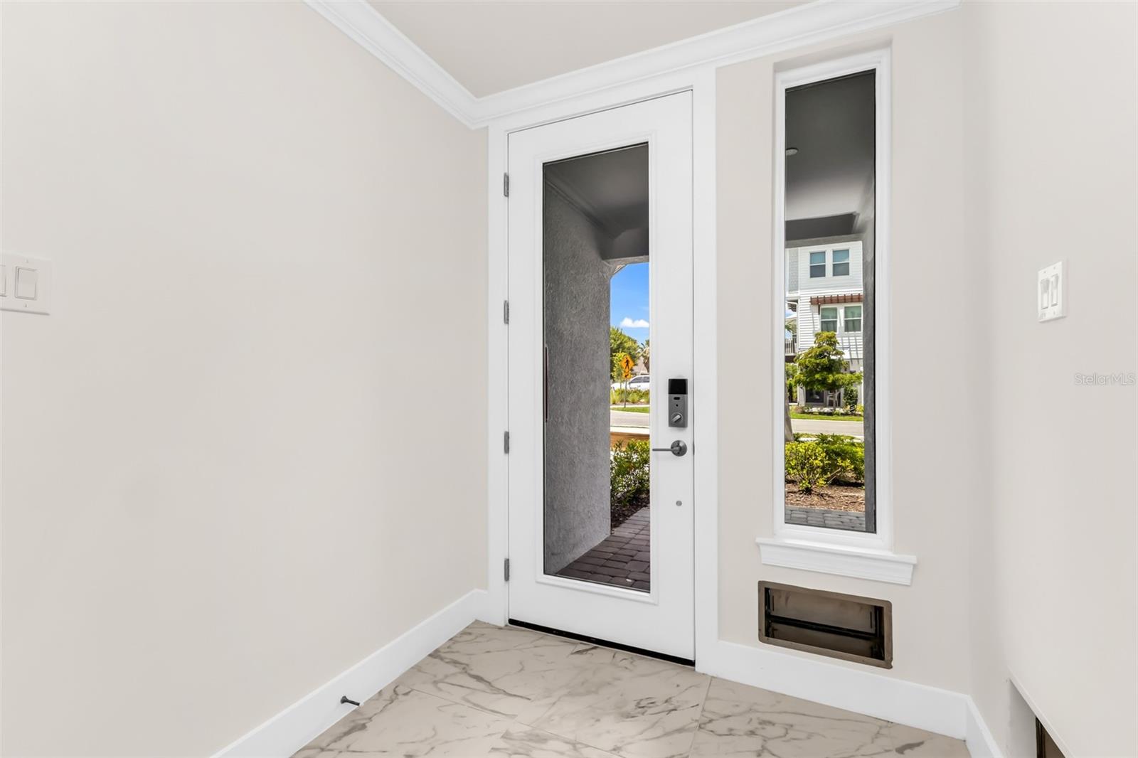 Listing Image #13