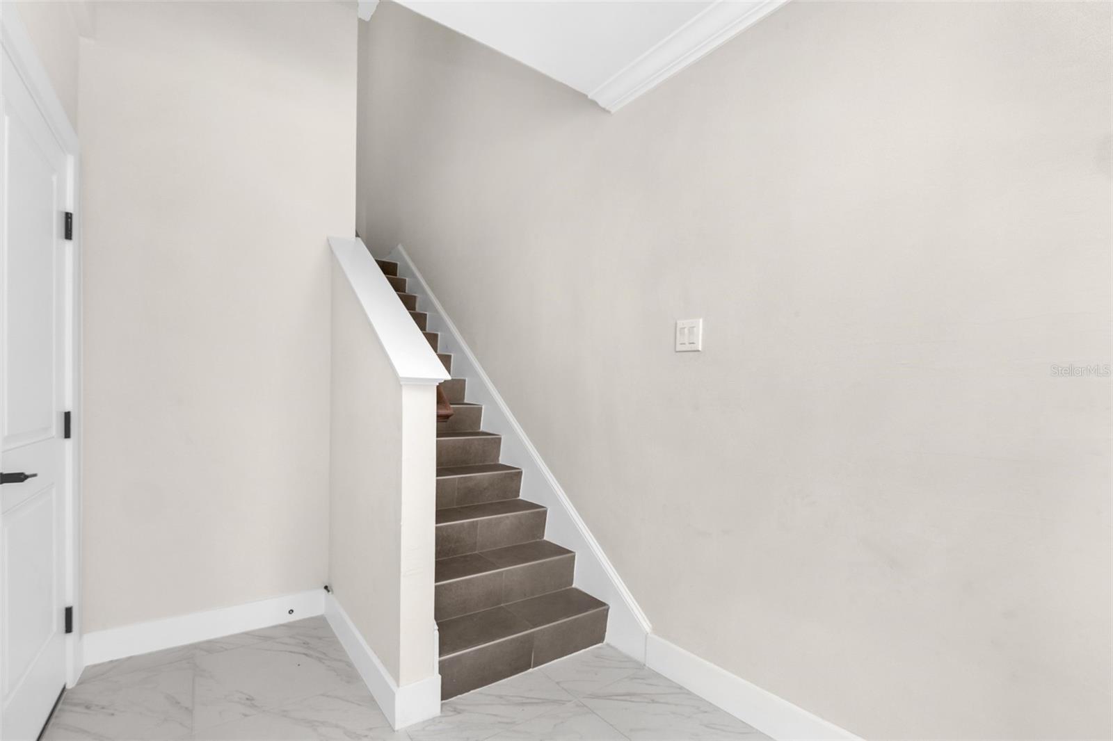 Listing Image #8