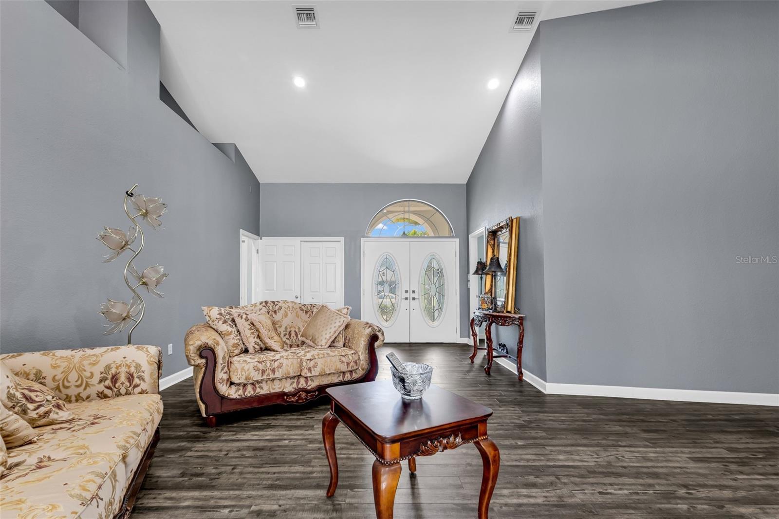 Listing Image #15