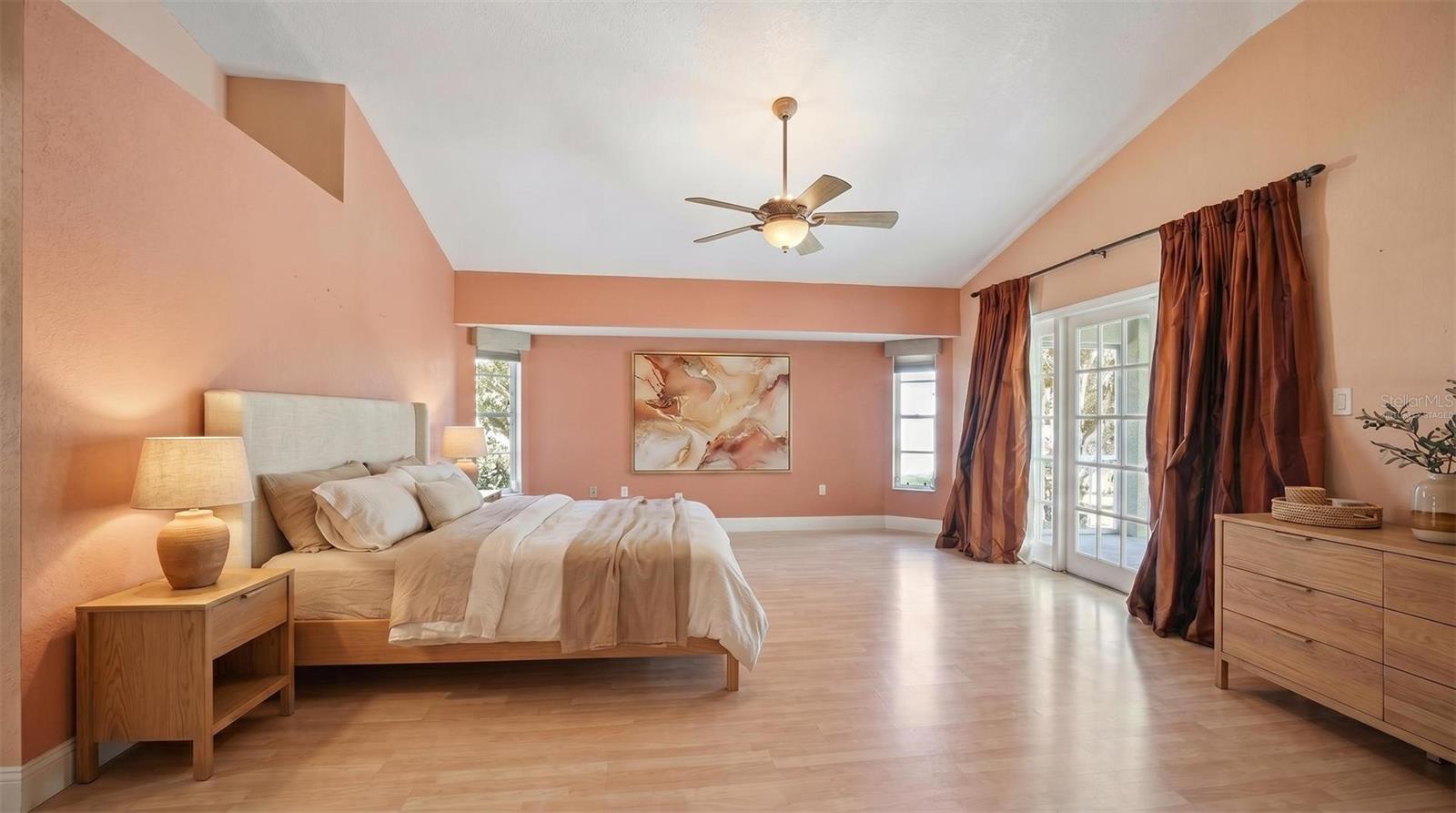 Listing Image #5
