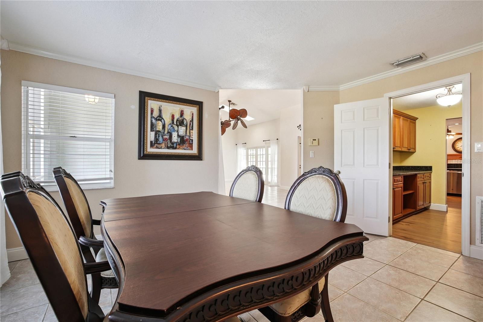 Listing Image #12