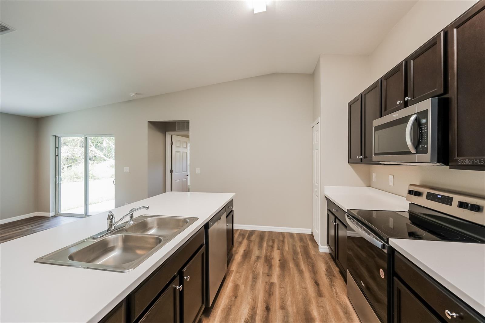 Listing Image #7