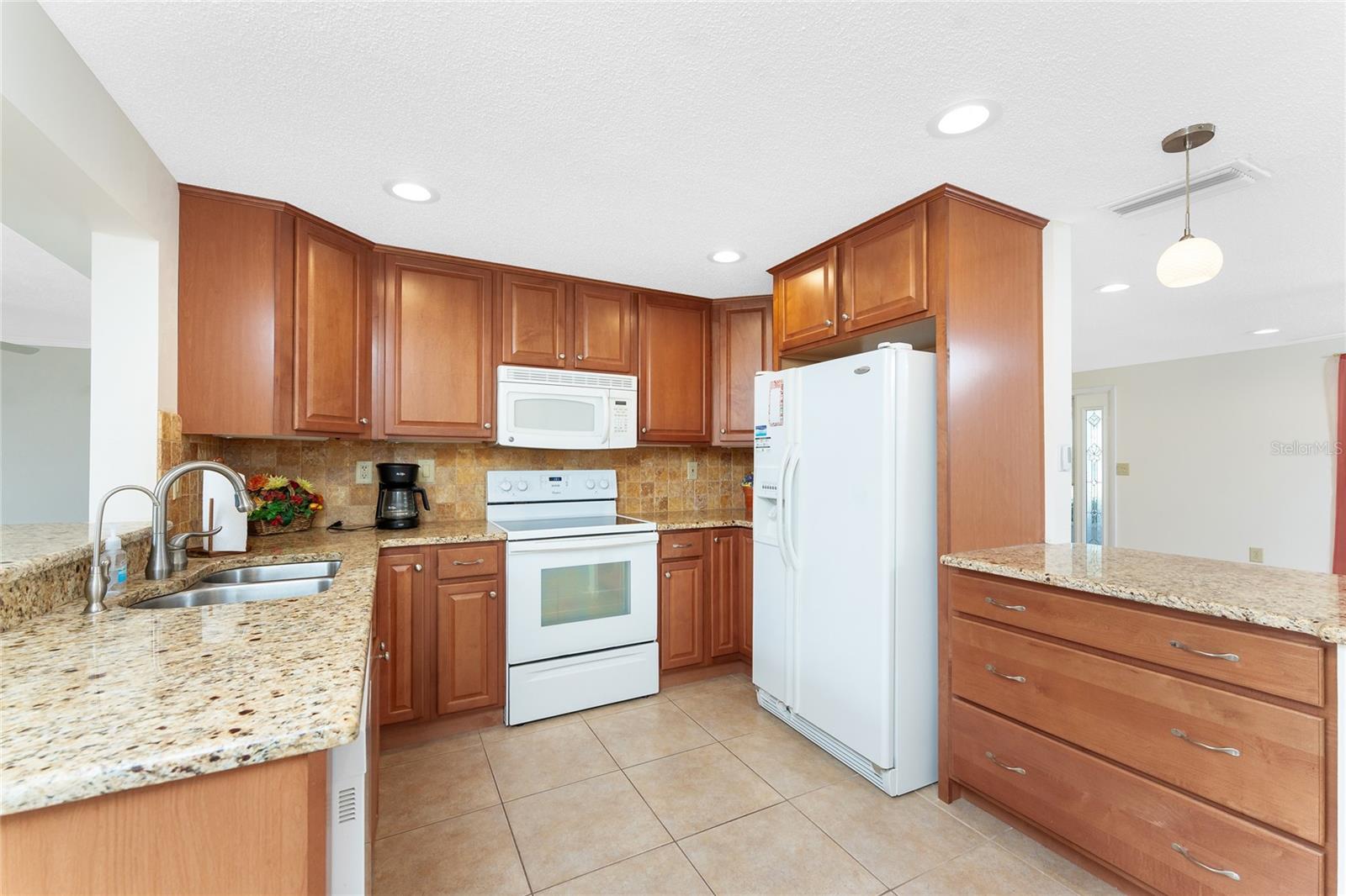 Listing Image #7