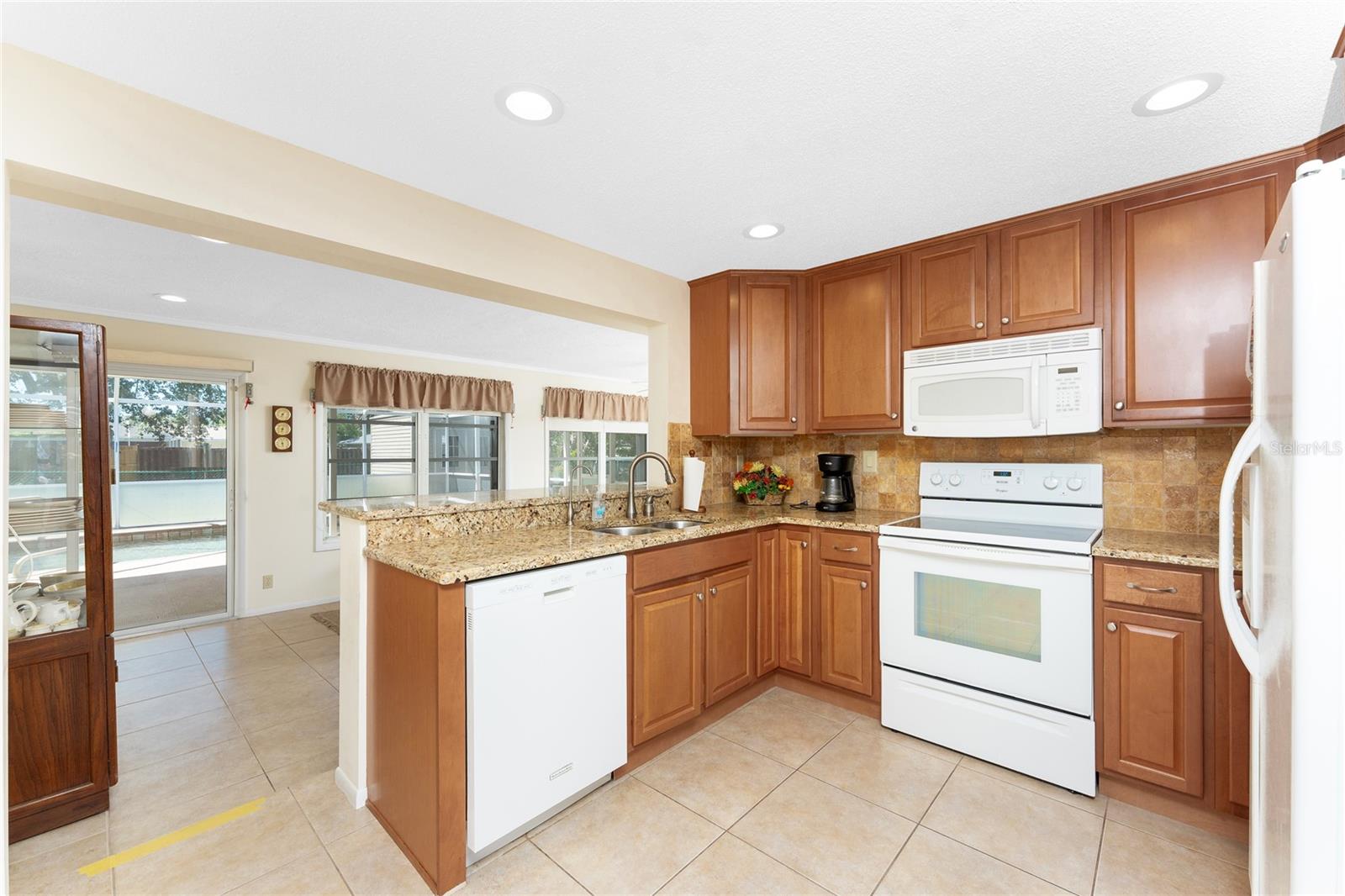 Listing Image #9