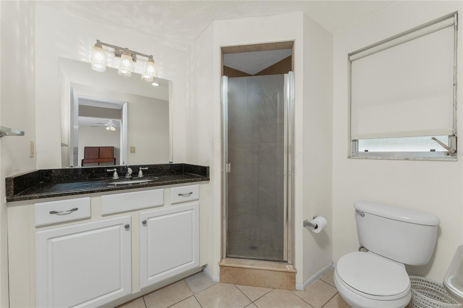 Listing Image #13