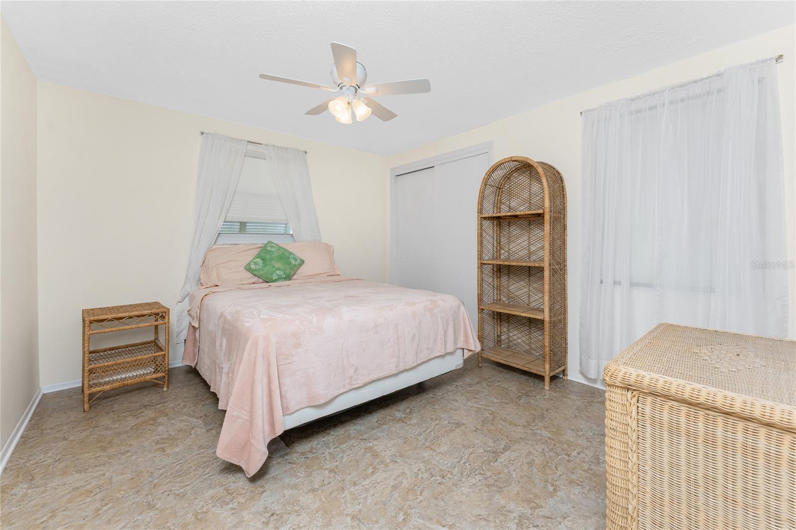 Listing Image #15