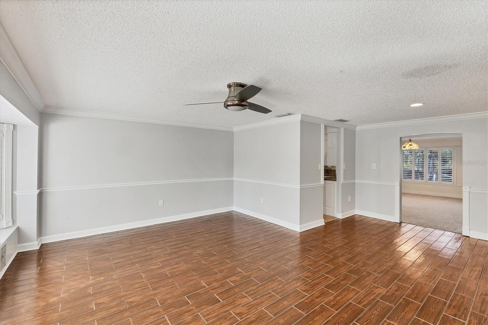 Listing Image #8