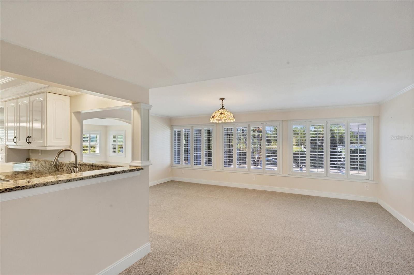 Listing Image #9