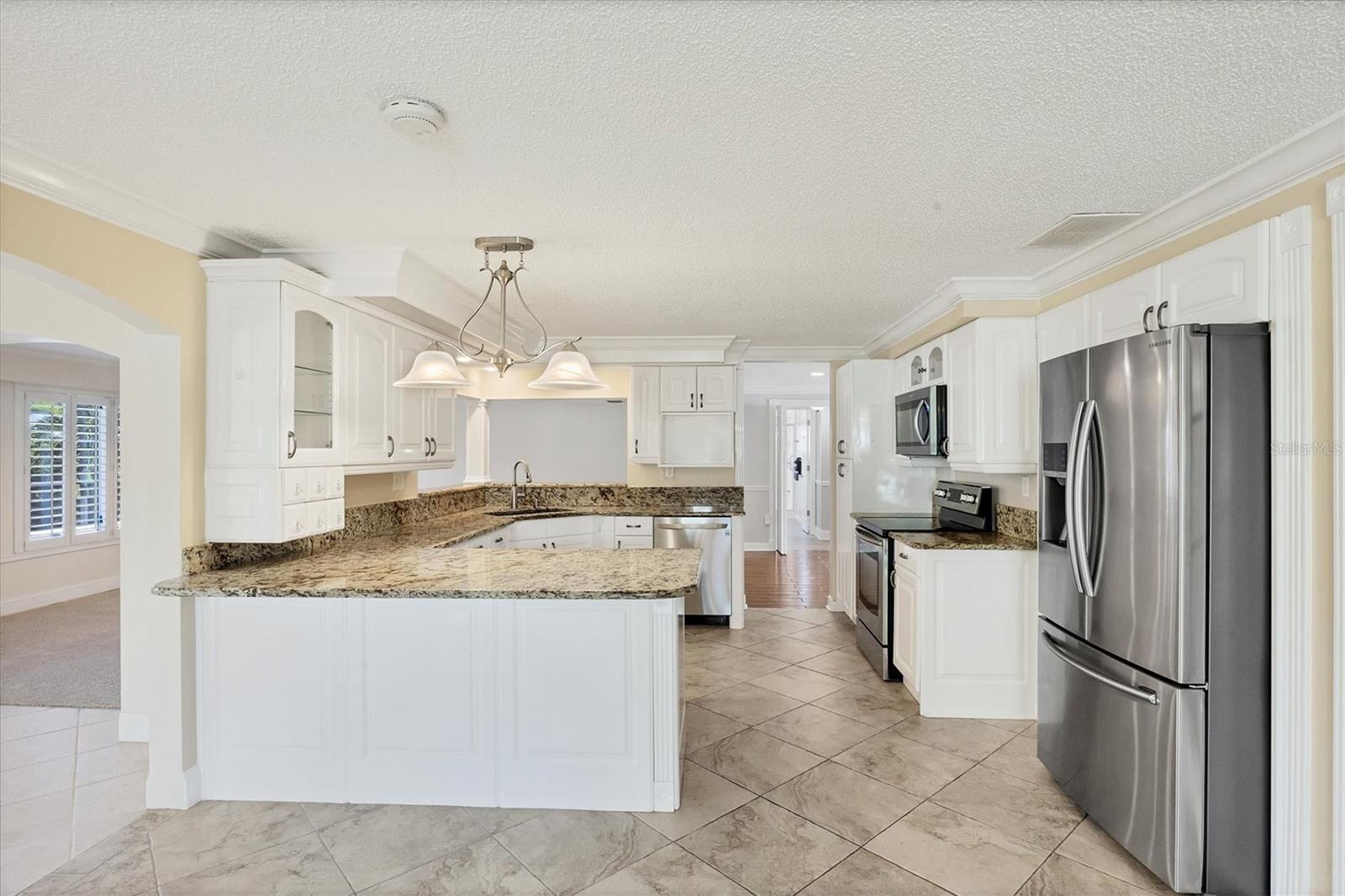 Listing Image #12
