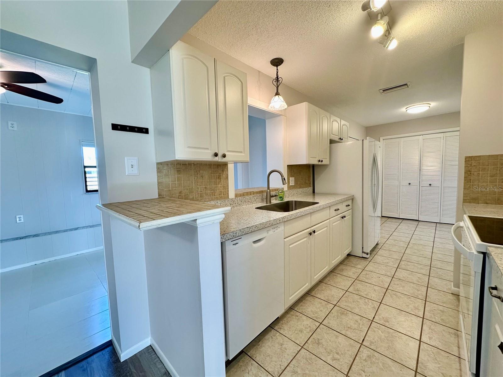 Listing Image #6