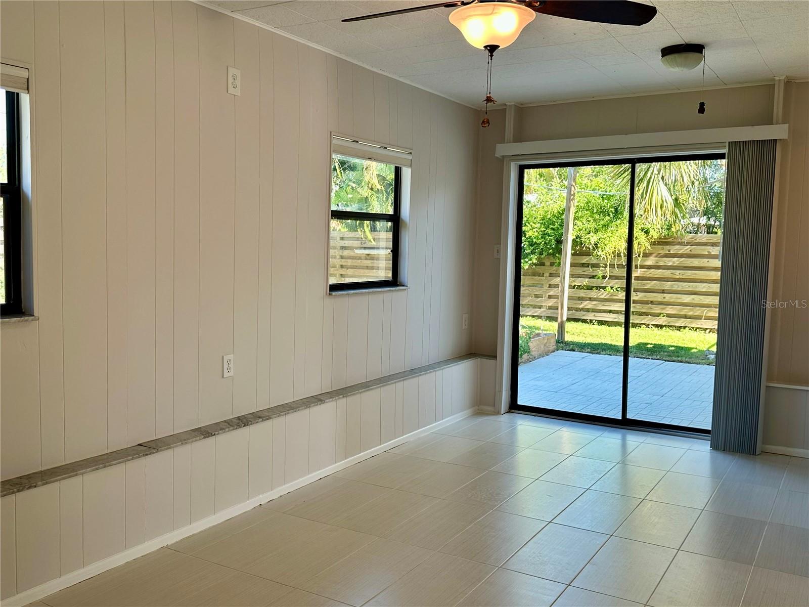 Listing Image #11