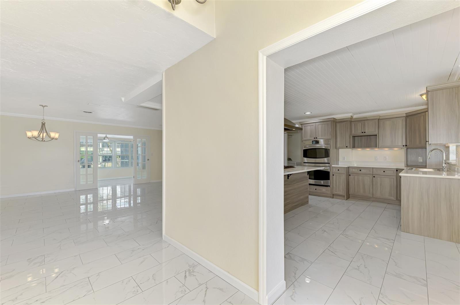 Listing Image #9