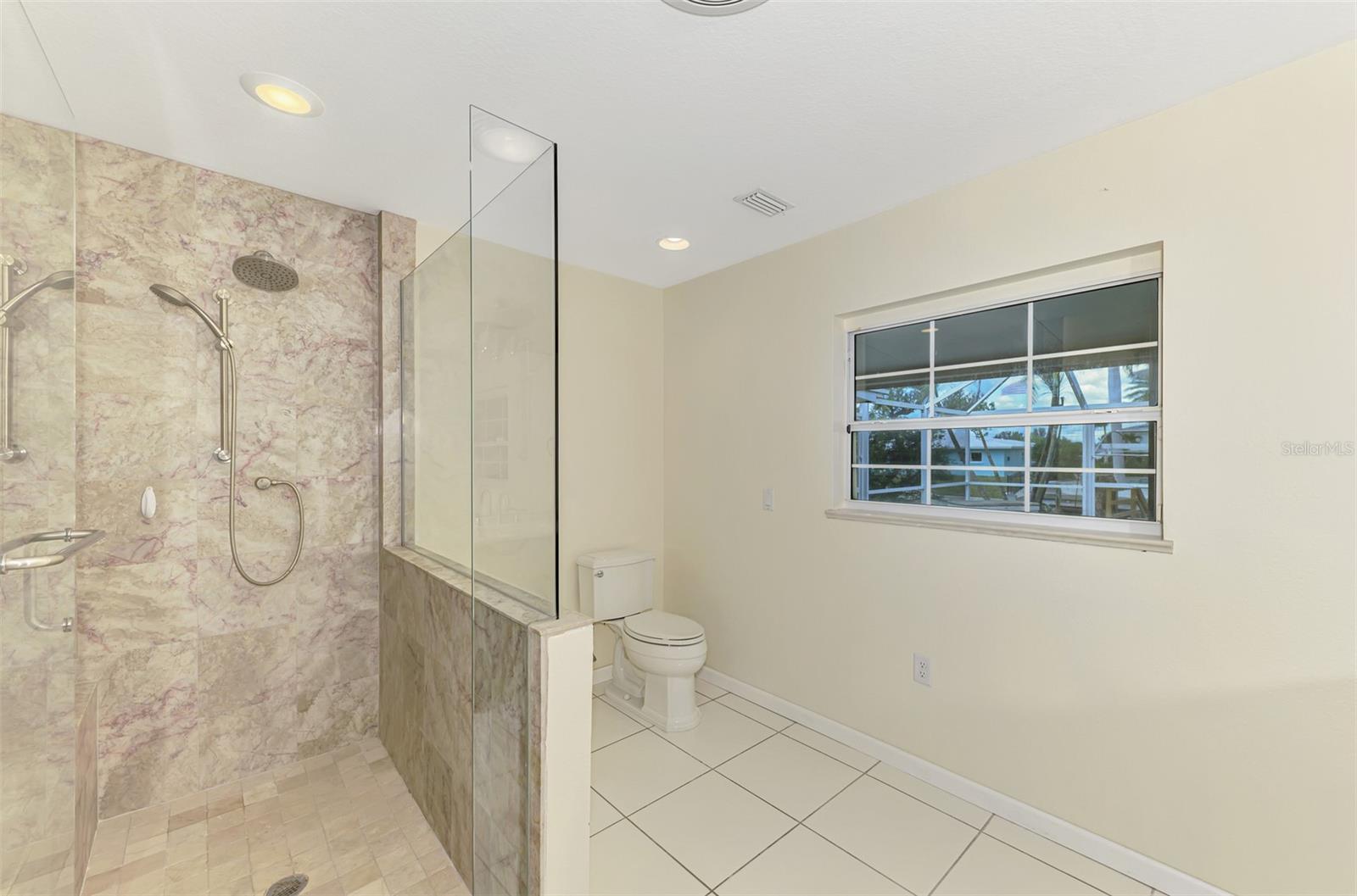 Listing Image #29