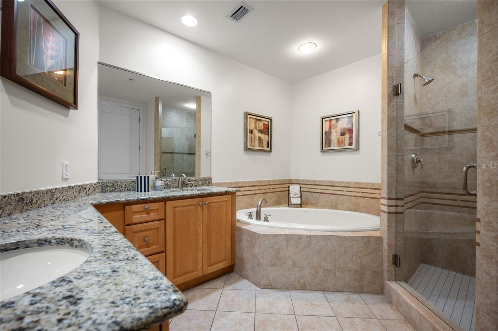Listing Image #13