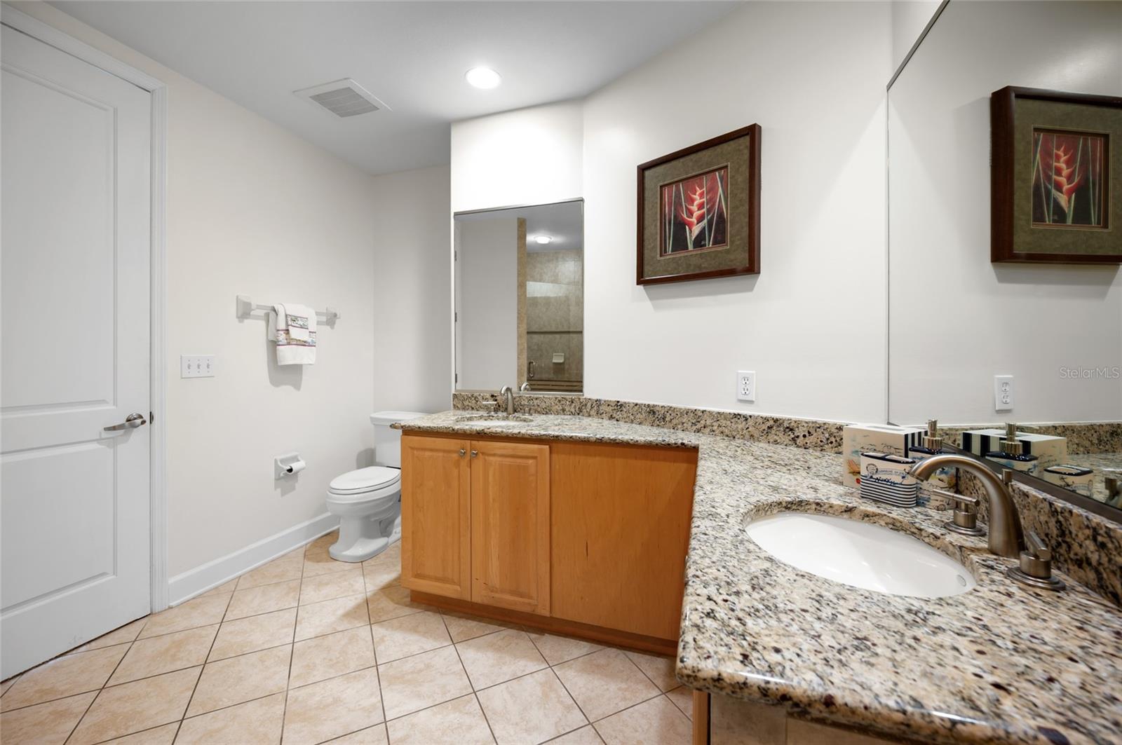 Listing Image #15