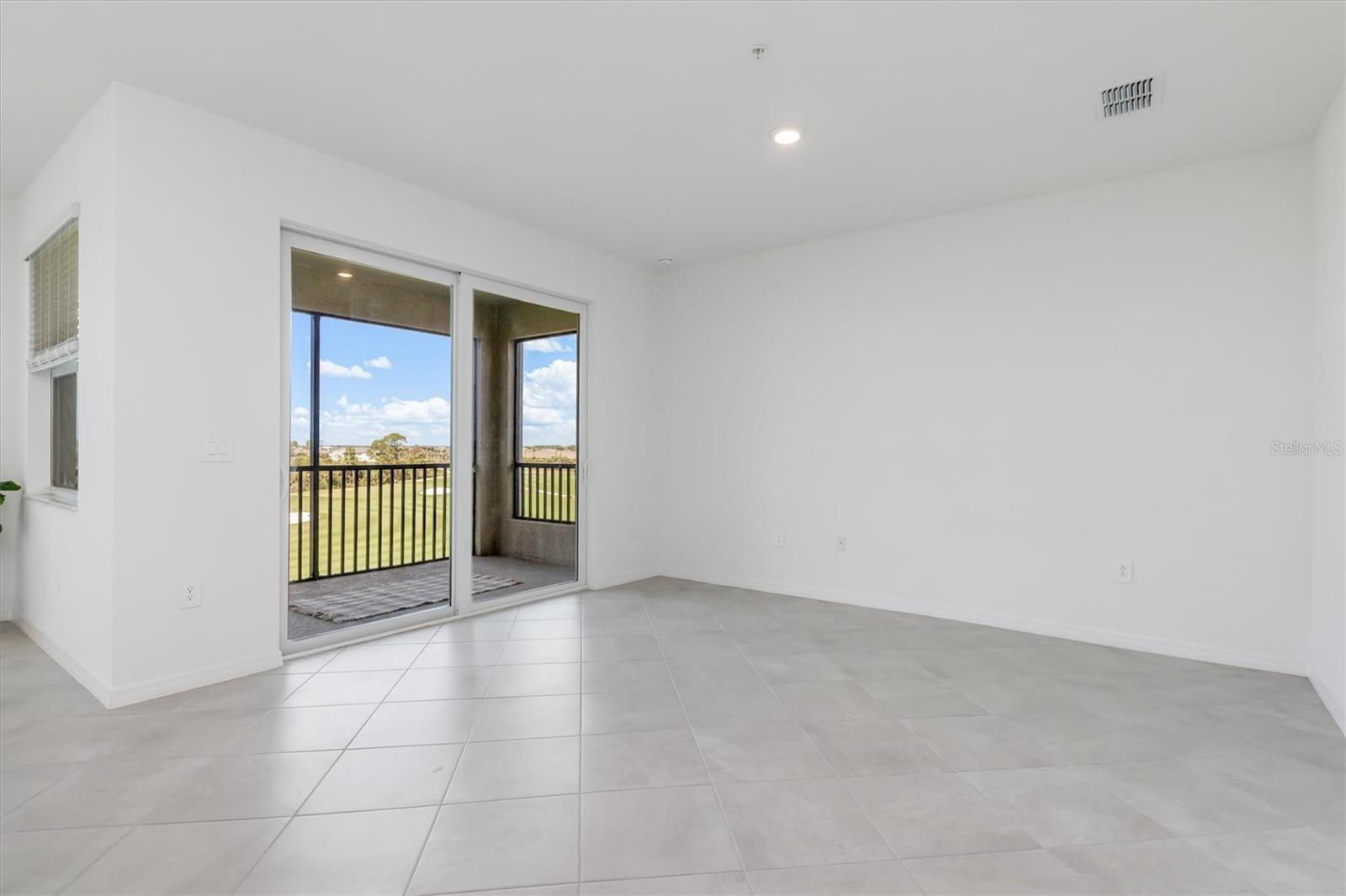 Listing Image #5