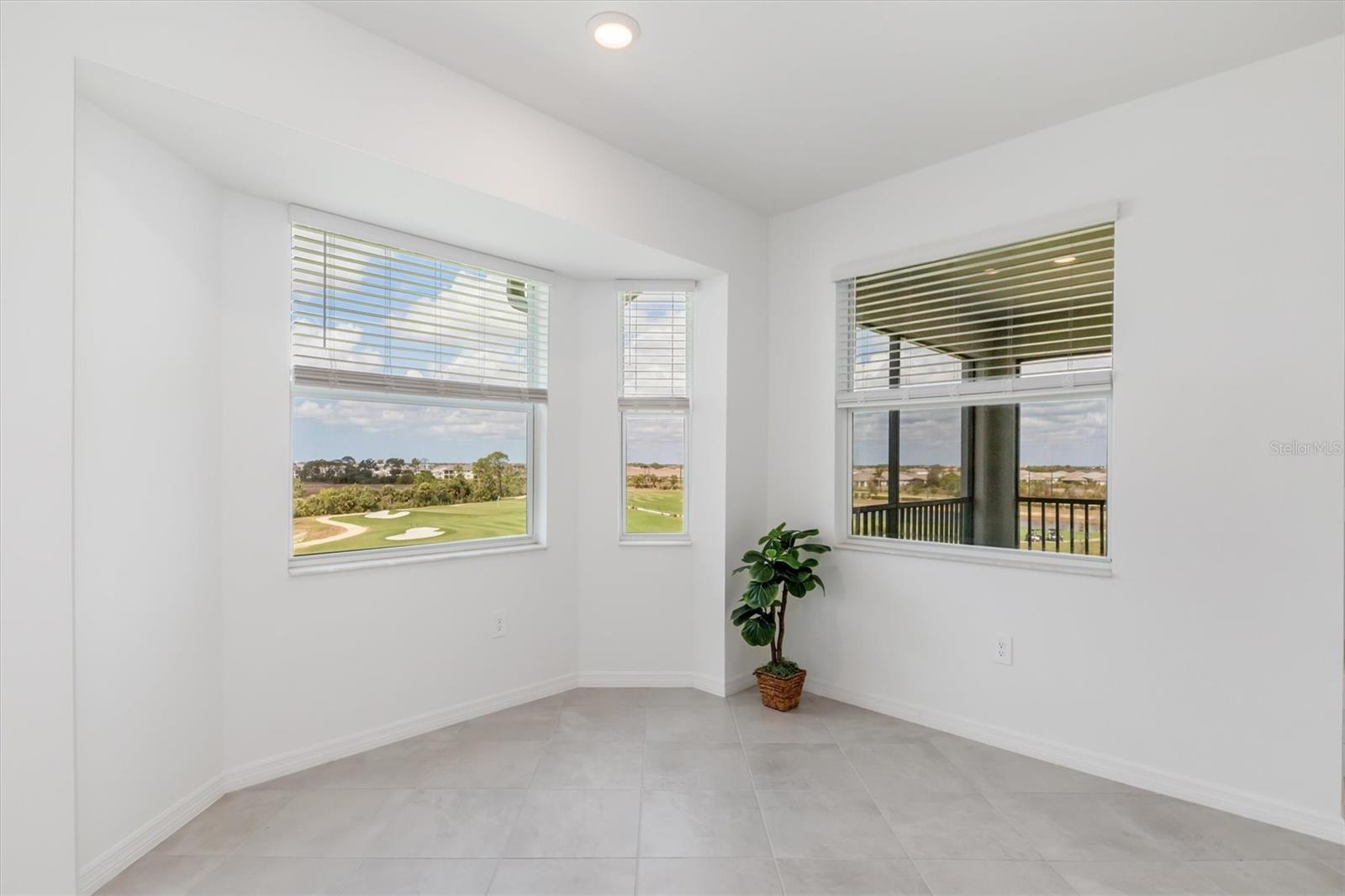 Listing Image #8