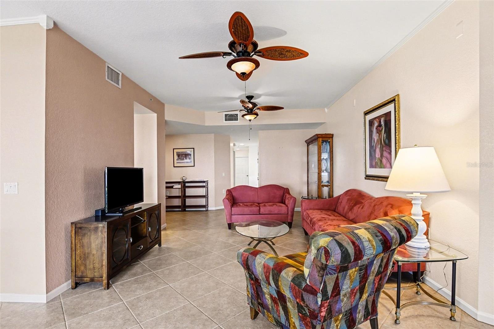 Listing Image #4