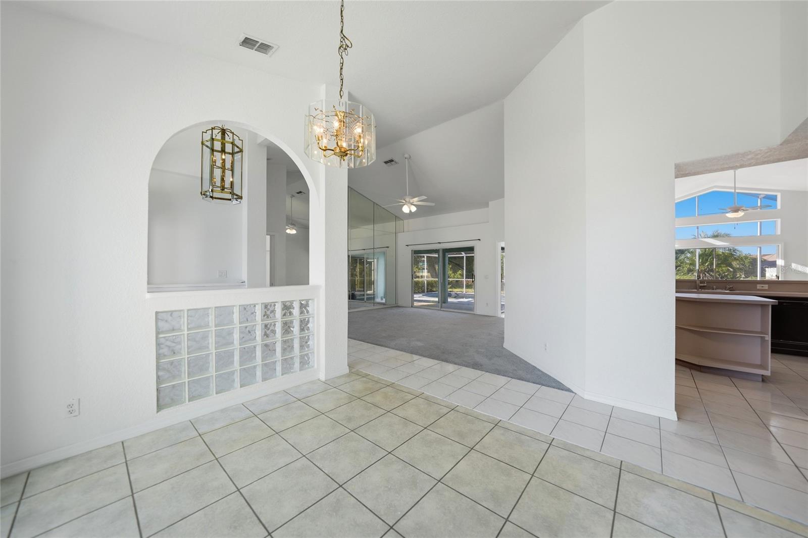 Listing Image #12