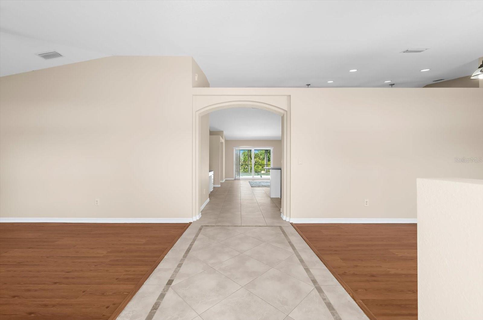 Listing Image #4