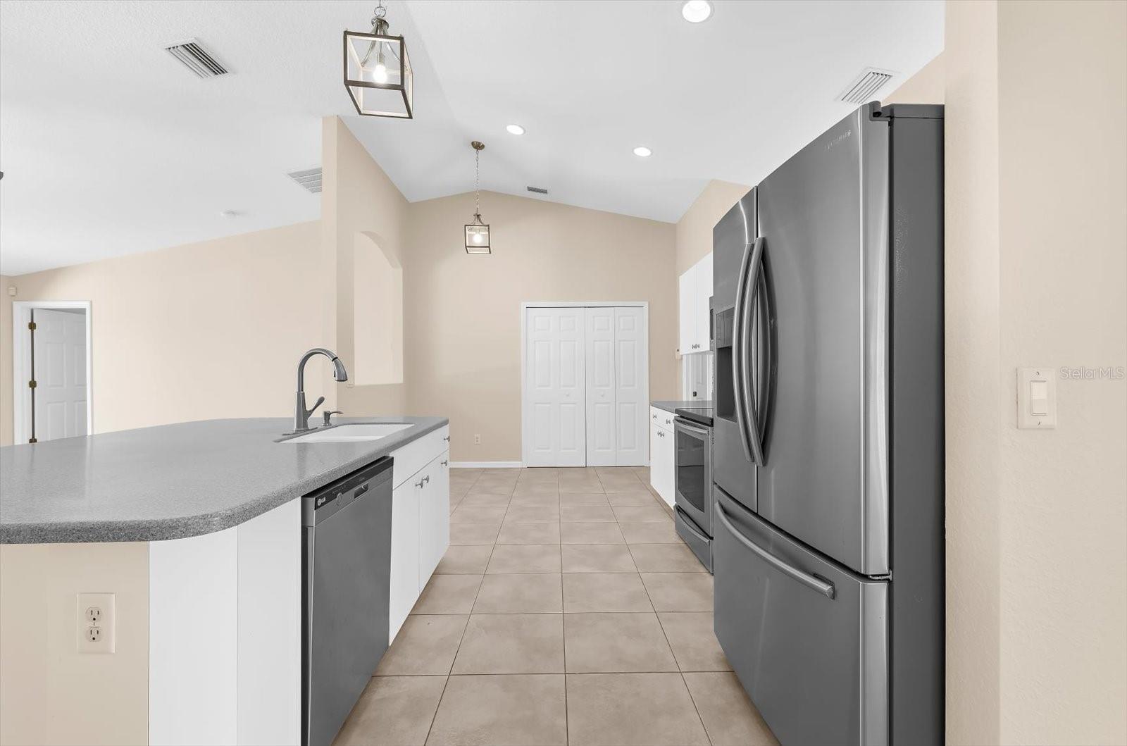 Listing Image #8
