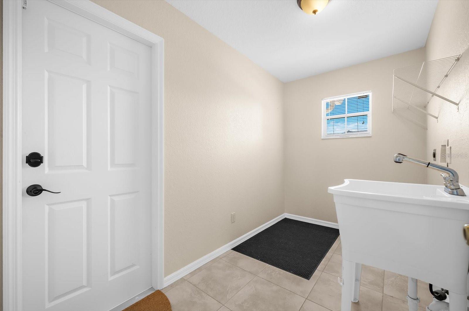 Listing Image #13