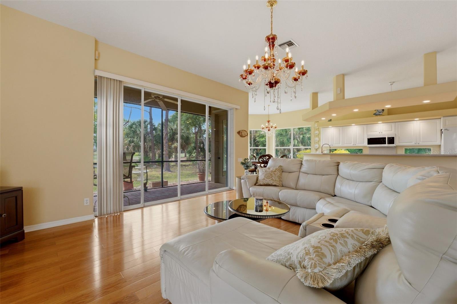 Listing Image #6