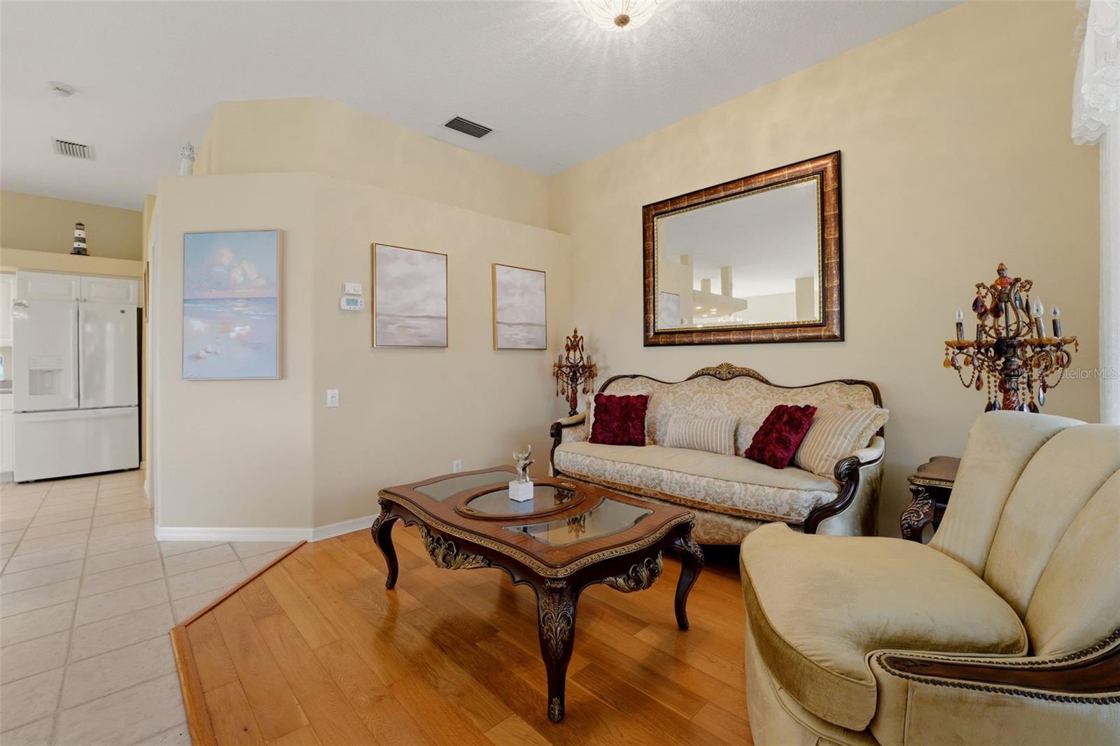 Listing Image #8