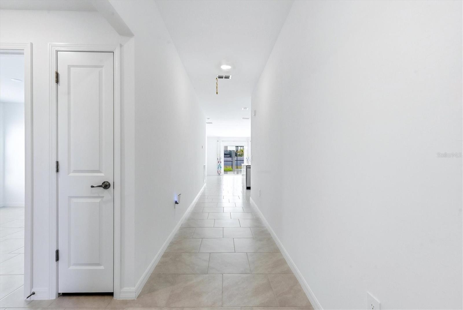 Listing Image #5